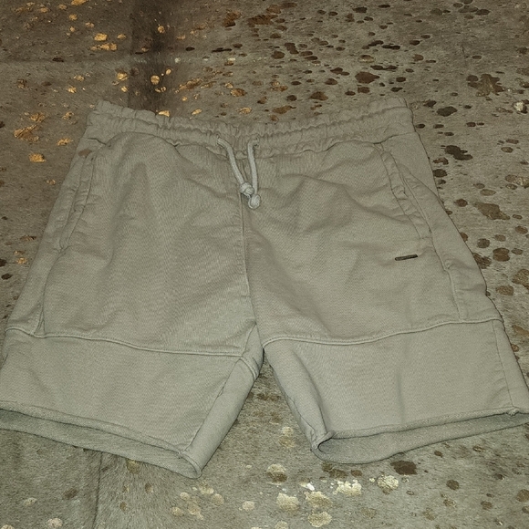 YoungLA Cream Athletic Shorts with Mid-Length Design - Picture 1 of 5